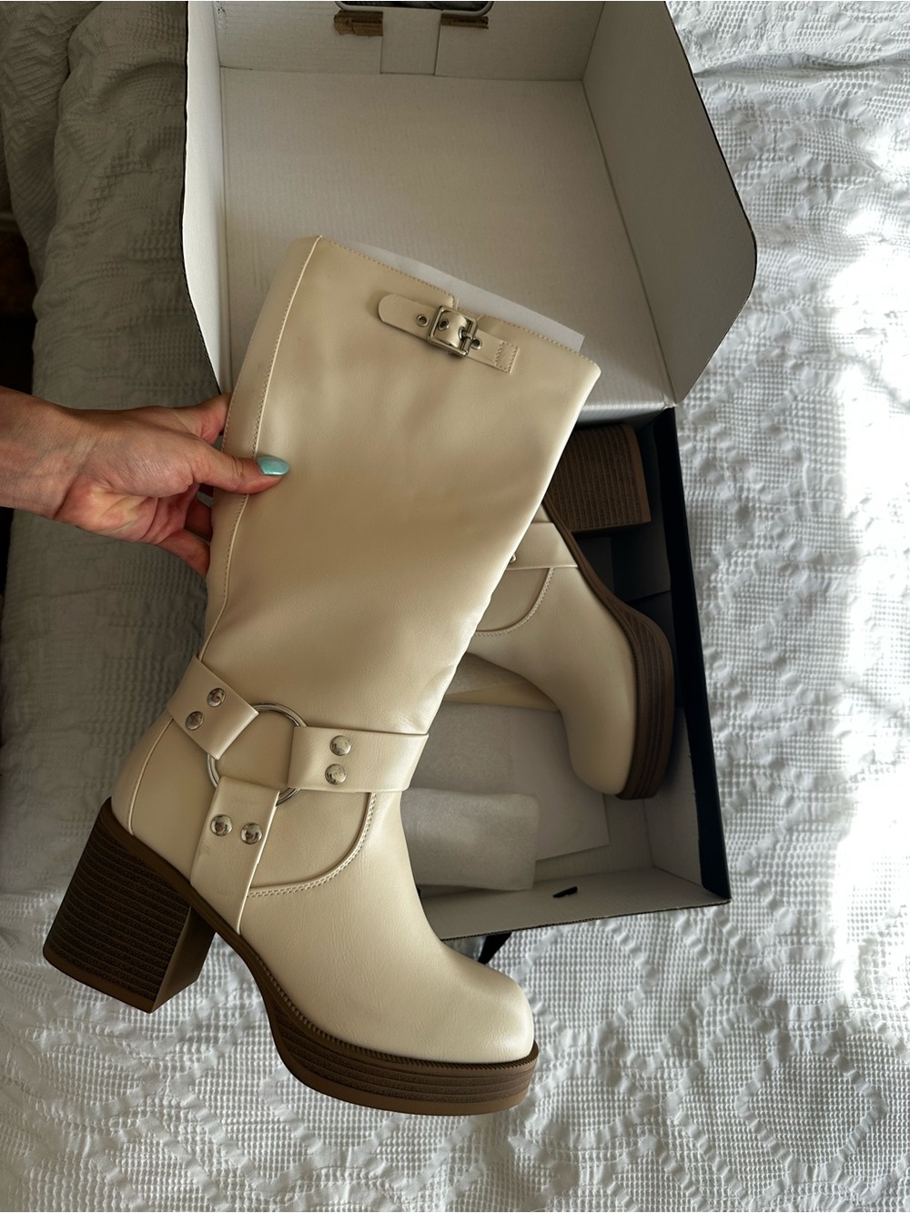 Windsor Sleek Strut Under-The-Knee Moto Boots in Ivory NWT